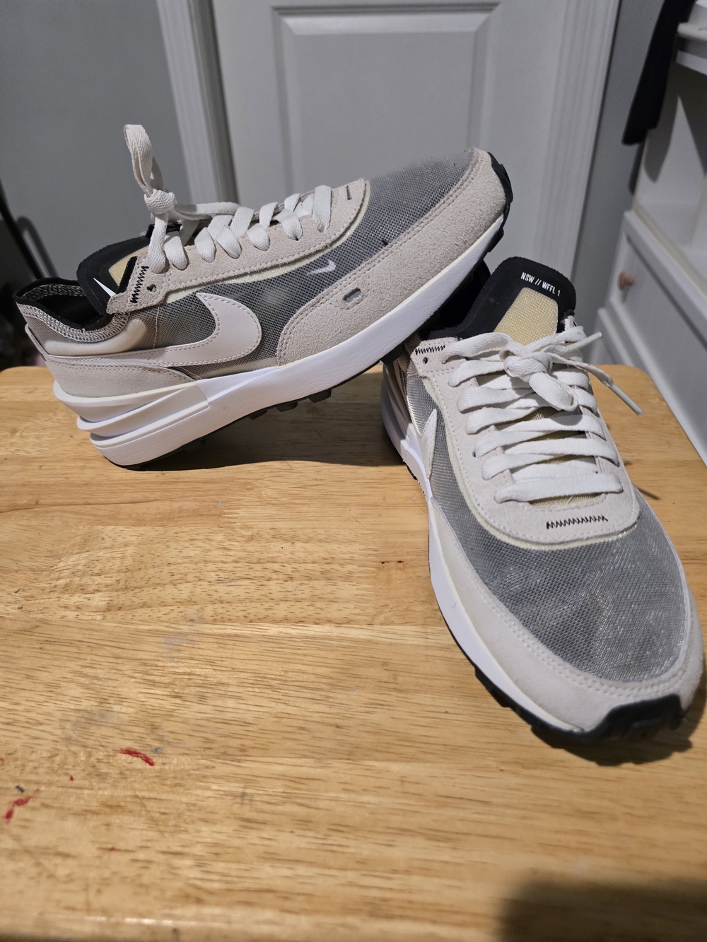 Nike Waffle One Shoes Womens Size 9 Gray Mesh Suede Running Sneakers DC2533-102